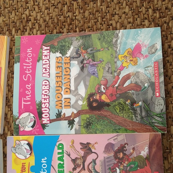 4 Thea Stilton books $20 - Picture 3 of 5